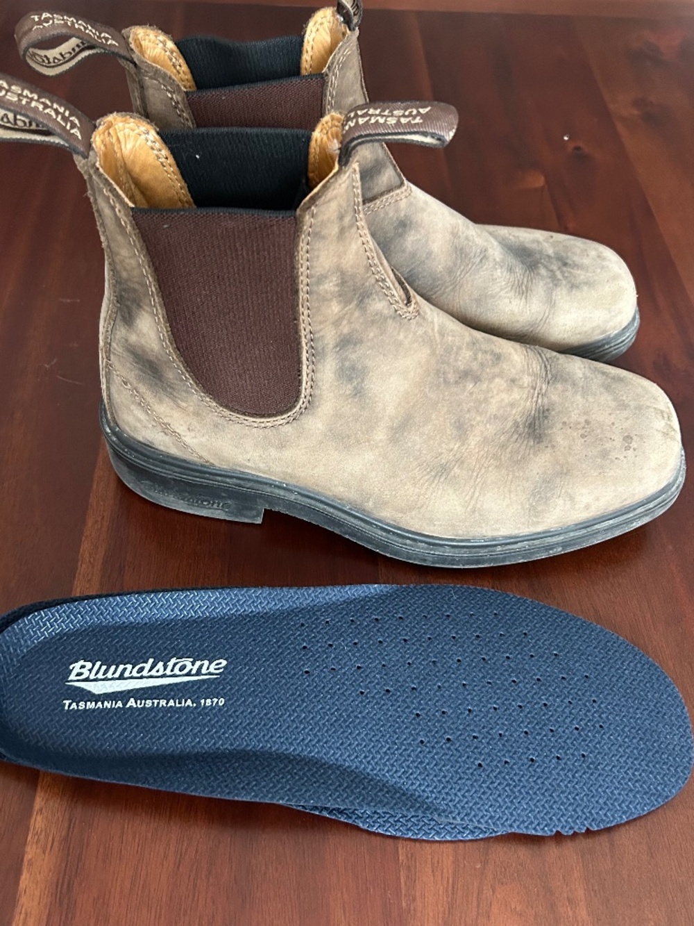 Blundstone 585 Chelsea Boots Rustic Brown Leather Size AUS 4 US Women 7 Men